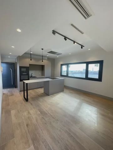 2 soverom Penthouse til salgs i Rios Rosas, Madrid by - € 975 000 (Ref: 9965602)