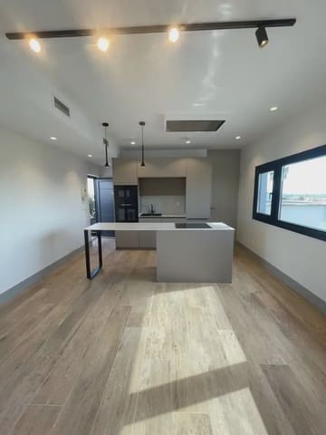 2 soverom Penthouse til salgs i Rios Rosas, Madrid by - € 975 000 (Ref: 9965602)