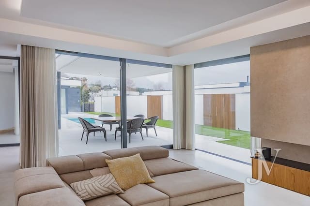5 sypialnia Willa na sprzedaż w Boadilla del Monte z basenem garażem - 3 195 000 € (Ref: 9965603)