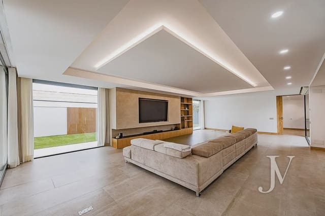 5 sypialnia Willa na sprzedaż w Boadilla del Monte z basenem garażem - 3 195 000 € (Ref: 9965603)