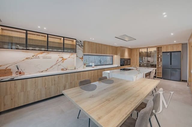 5 sypialnia Willa na sprzedaż w Boadilla del Monte z basenem garażem - 3 195 000 € (Ref: 9965603)