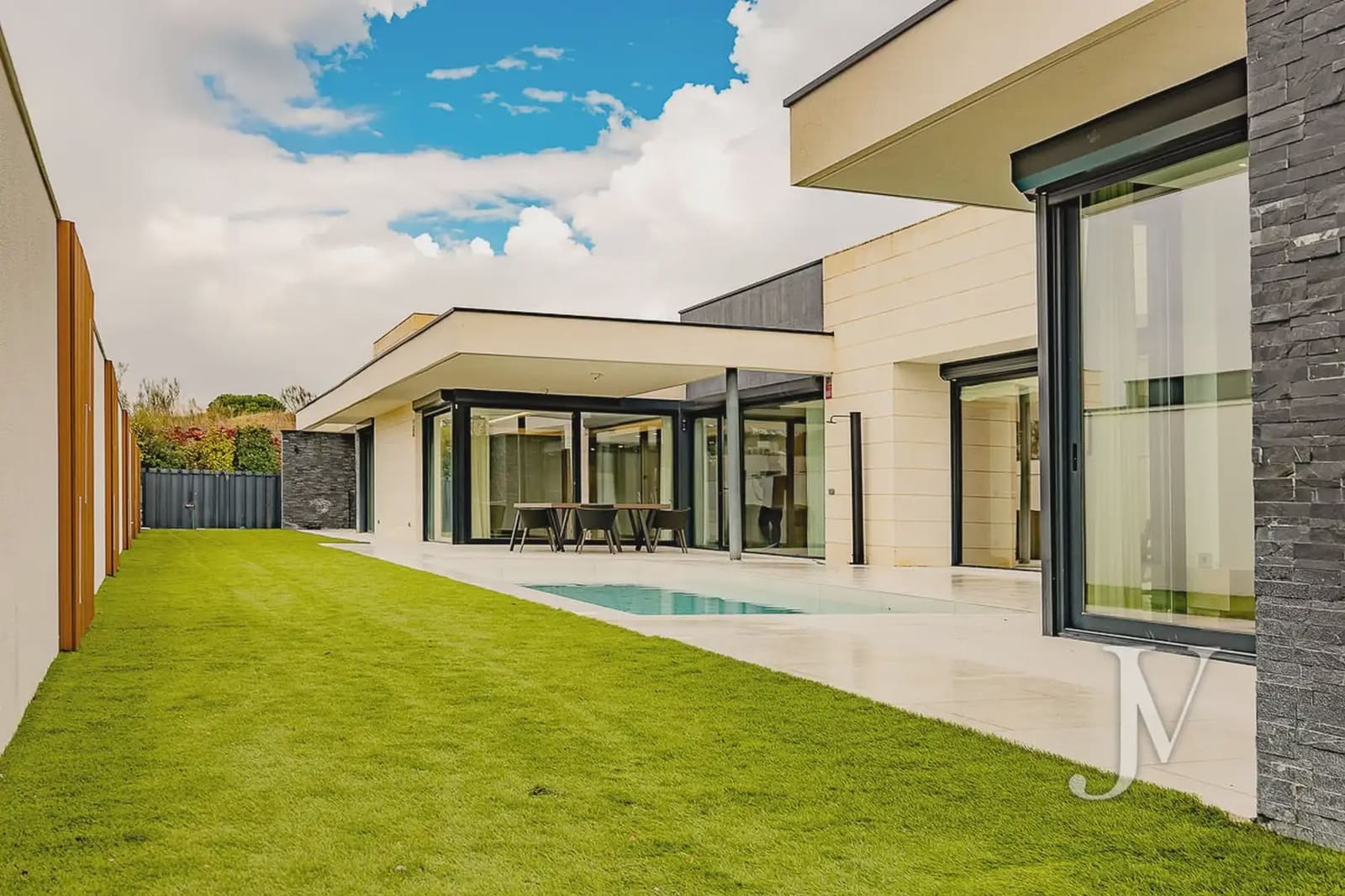 5 sypialnia Willa na sprzedaż w Boadilla del Monte z basenem garażem - 3 195 000 € (Ref: 9965603)