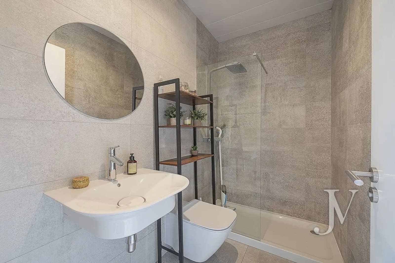 6 bedroom Semi-detached Villa for sale in La Moraleja with pool garage - € 2,350,000 (Ref: 9965605)