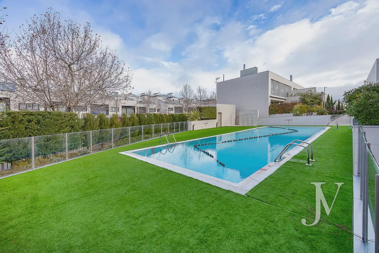 6 bedroom Semi-detached Villa for sale in La Moraleja with pool garage - € 2,350,000 (Ref: 9965605)