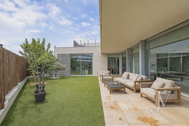 6 bedroom Semi-detached Villa for sale in La Moraleja, Alcobendas with pool garage - € 2,350,000 (Ref: 9965605)