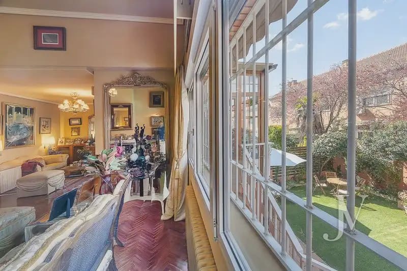 4 bedroom Terraced Villa for sale in Madrid city with garage - € 1,440,000 (Ref: 9965606)