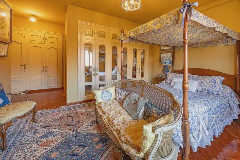 4 bedroom Terraced Villa for sale in Madrid city with garage - € 1,440,000 (Ref: 9965606)