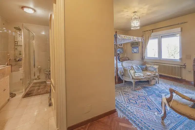 4 bedroom Terraced Villa for sale in Madrid city with garage - € 1,440,000 (Ref: 9965606)