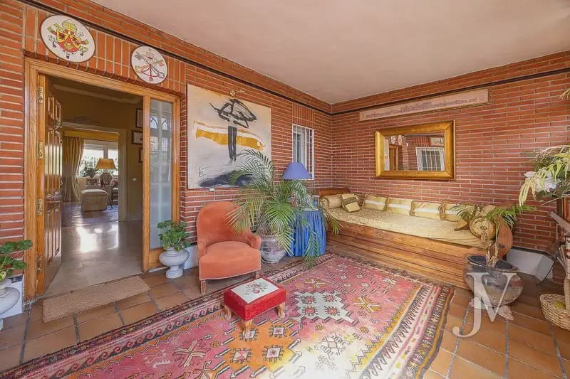 4 bedroom Terraced Villa for sale in Madrid city with garage - € 1,440,000 (Ref: 9965606)