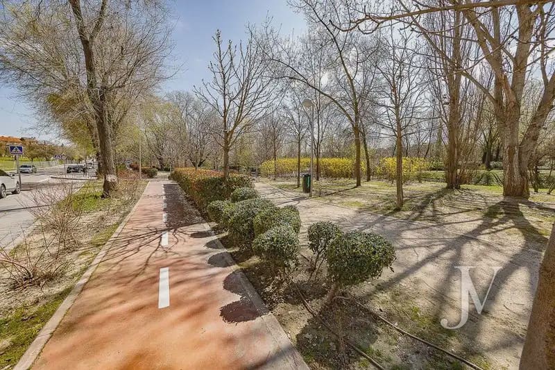 4 bedroom Terraced Villa for sale in Madrid city with garage - € 1,440,000 (Ref: 9965606)