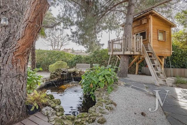 6 quarto Moradia Geminada para arrendar em Pozuelo de Alarcón com piscina garagem - 7 500 € (Ref: 9965607)