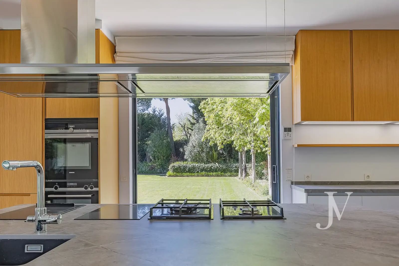 6 soverom Villa til salgs i Pozuelo de Alarcon med svømmebasseng garasje - € 5 900 000 (Ref: 9965608)
