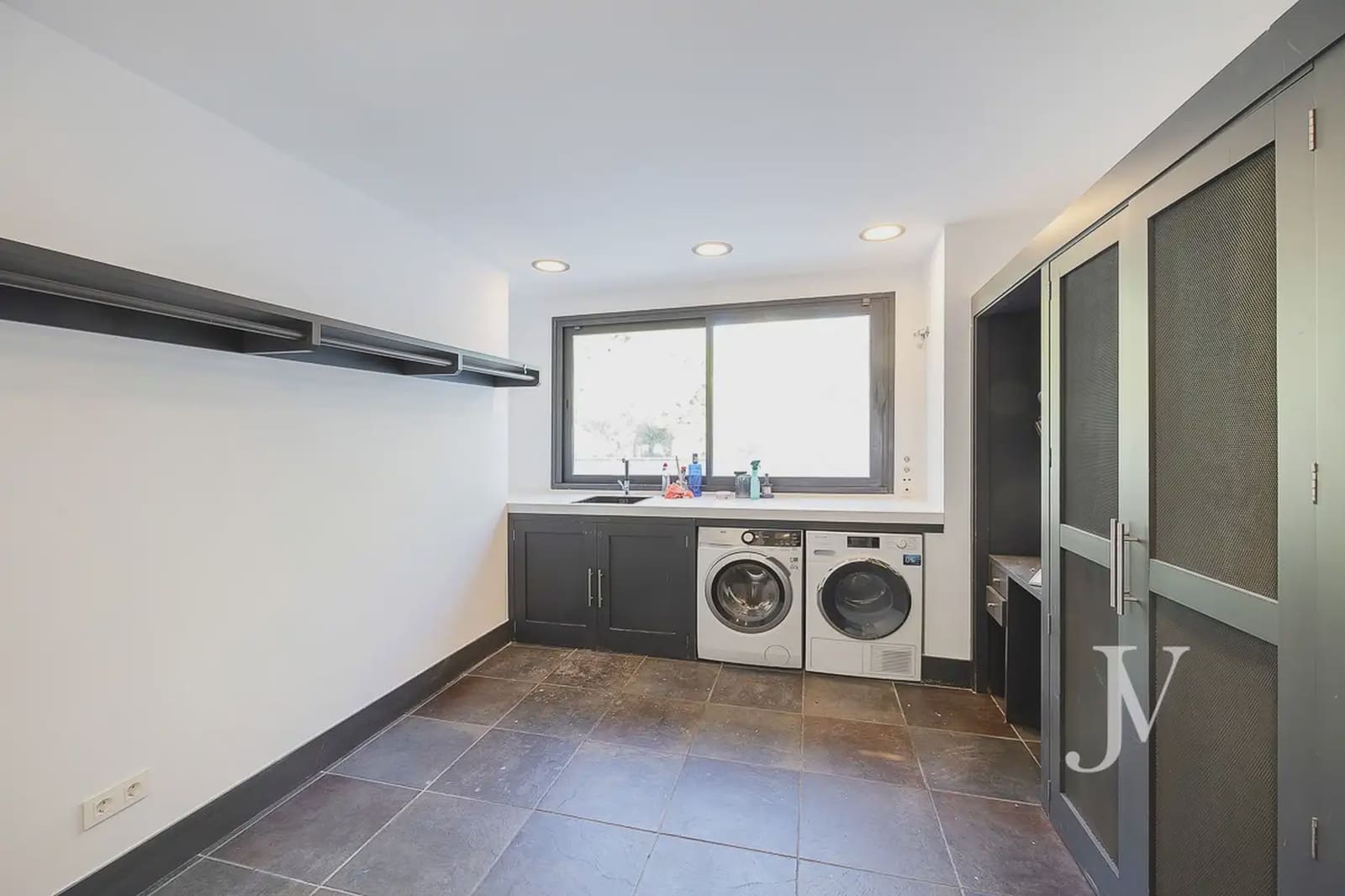 6 soverom Villa til salgs i Pozuelo de Alarcon med svømmebasseng garasje - € 5 900 000 (Ref: 9965608)