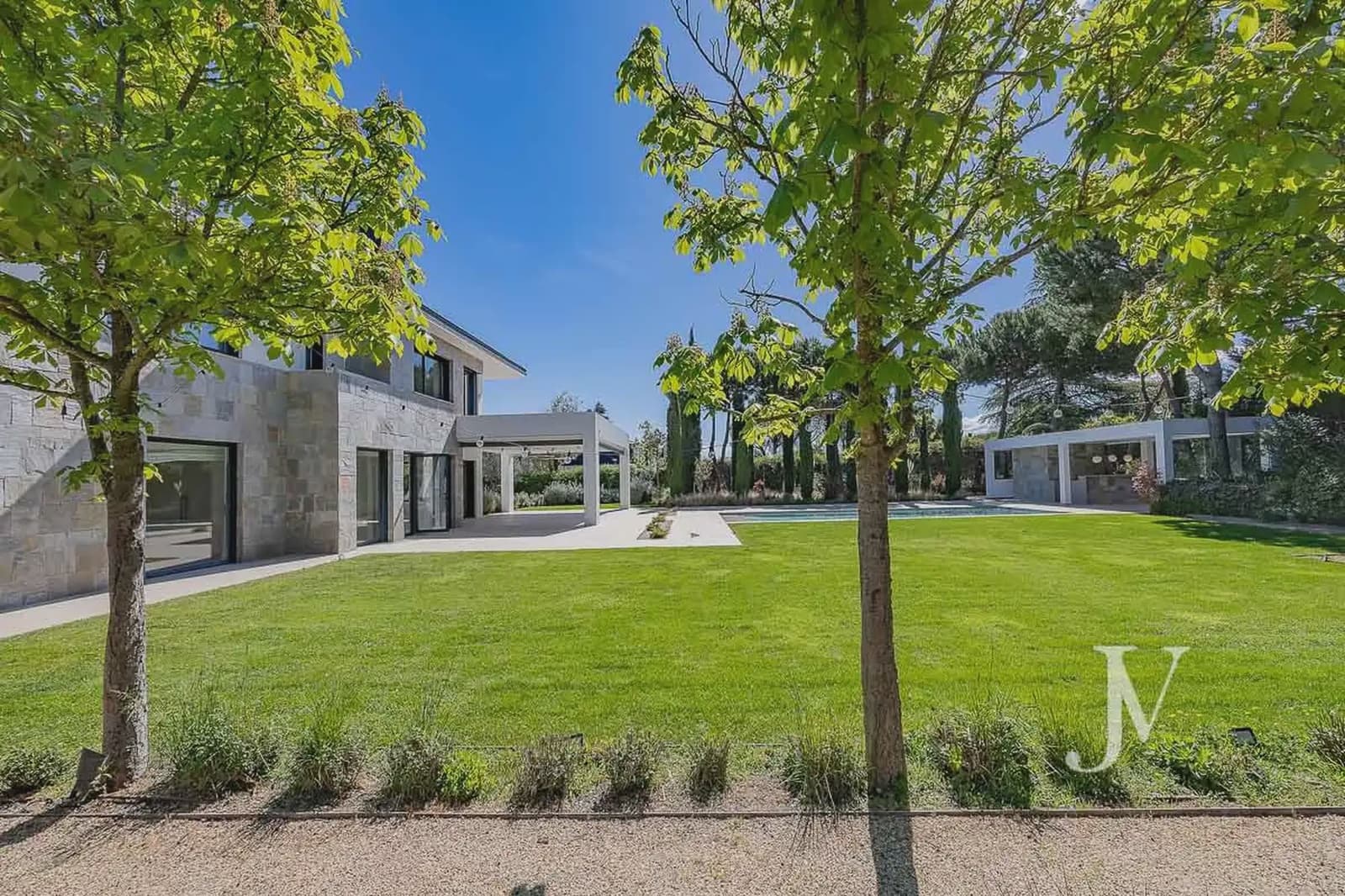 6 soverom Villa til salgs i Pozuelo de Alarcon med svømmebasseng garasje - € 5 900 000 (Ref: 9965608)
