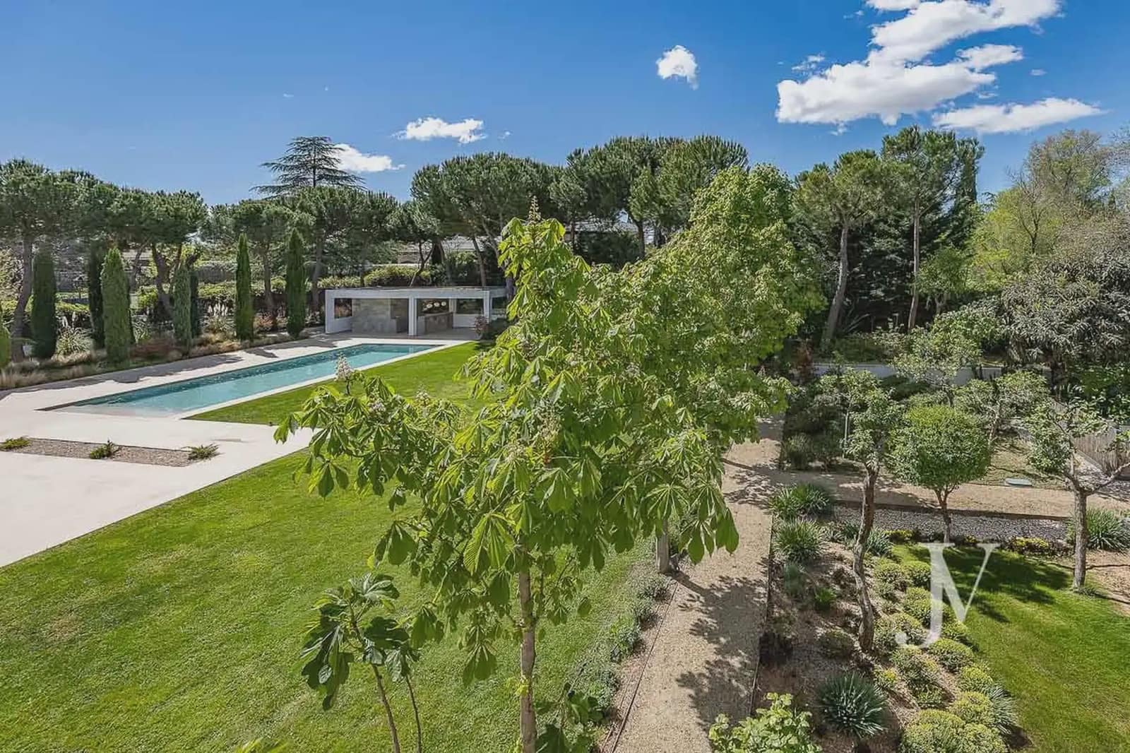 6 soverom Villa til salgs i Pozuelo de Alarcon med svømmebasseng garasje - € 5 900 000 (Ref: 9965608)