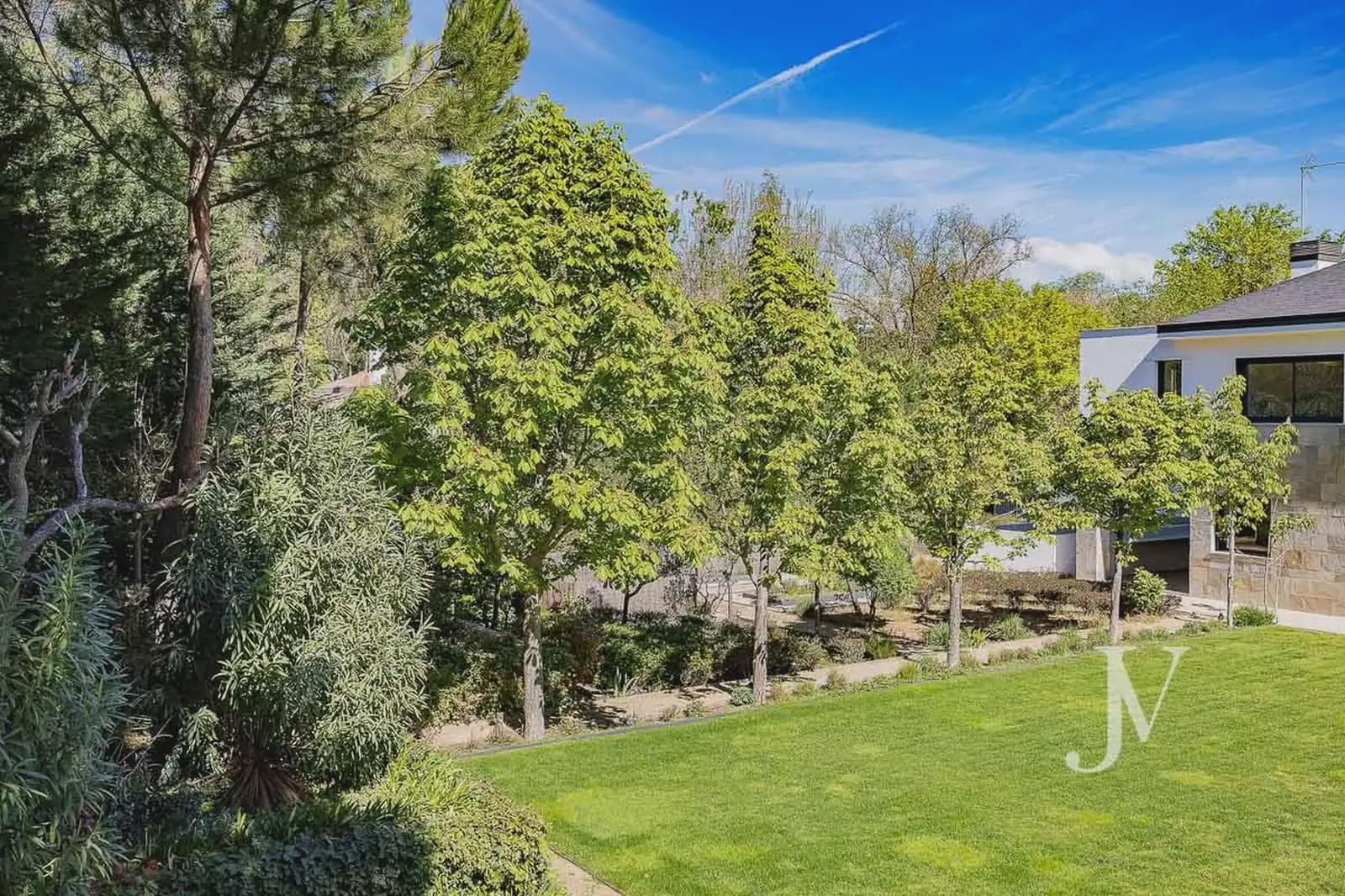 6 soverom Villa til salgs i Pozuelo de Alarcon med svømmebasseng garasje - € 5 900 000 (Ref: 9965608)