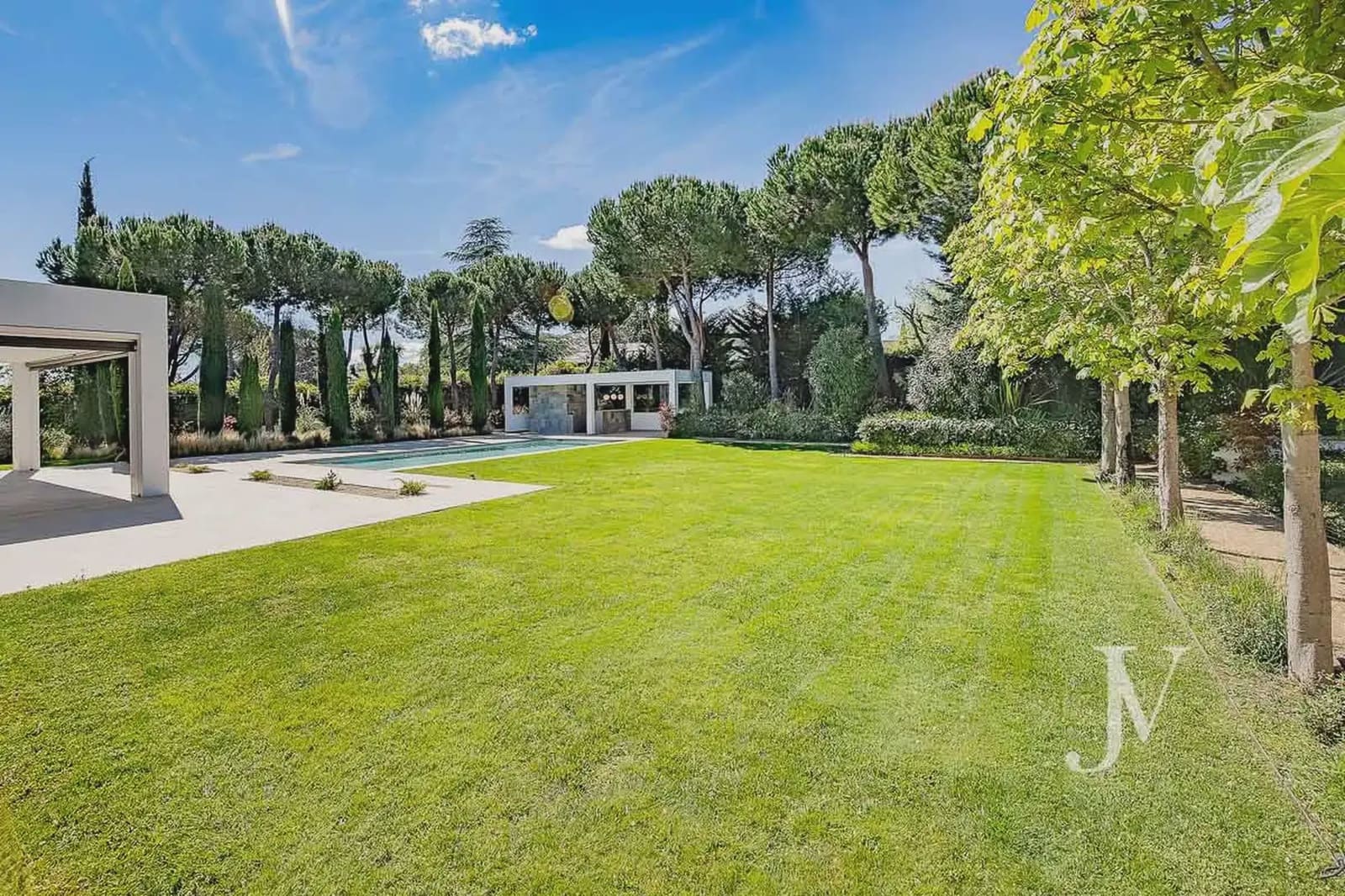 6 soverom Villa til salgs i Pozuelo de Alarcon med svømmebasseng garasje - € 5 900 000 (Ref: 9965608)