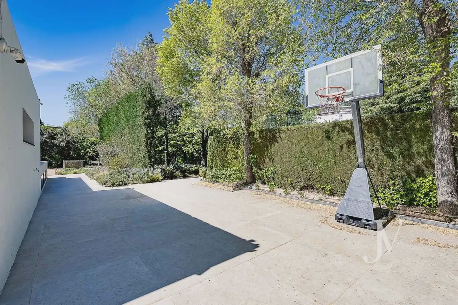 6 soverom Villa til salgs i Pozuelo de Alarcon med svømmebasseng garasje - € 5 900 000 (Ref: 9965608)