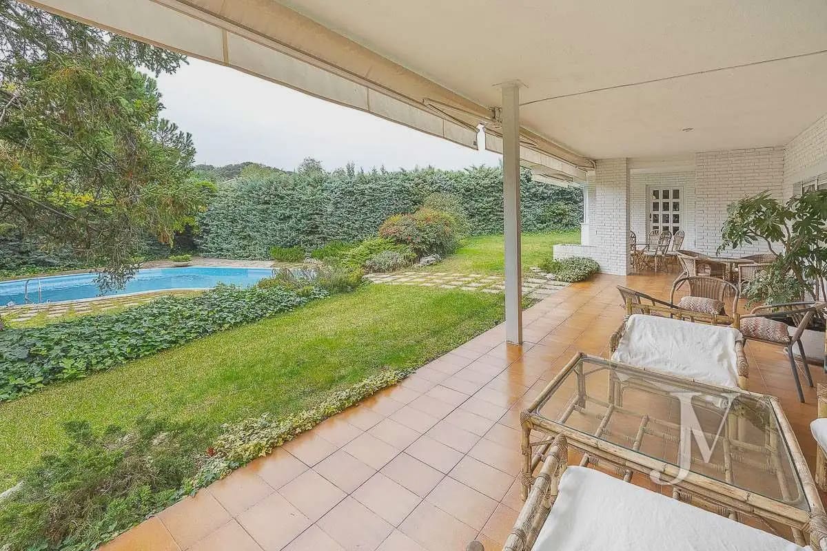 6 slaapkamer Villa te koop in Madrid stad met zwembad garage - € 3.000.000 (Ref: 9965612)