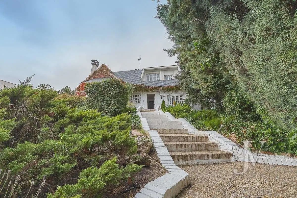 6 slaapkamer Villa te koop in Madrid stad met zwembad garage - € 3.000.000 (Ref: 9965612)