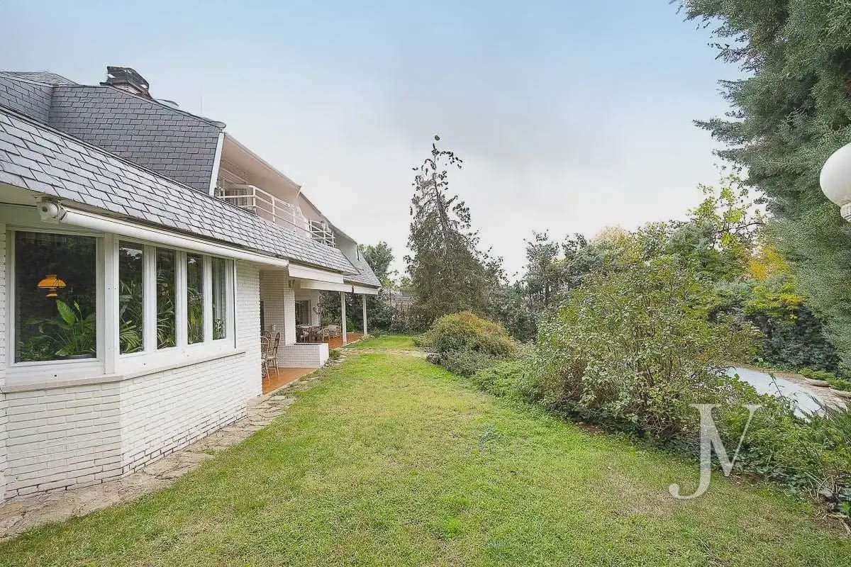 6 slaapkamer Villa te koop in Madrid stad met zwembad garage - € 3.000.000 (Ref: 9965612)