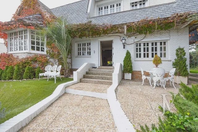 6 slaapkamer Villa te koop in Fuentelareina, Madrid stad met zwembad garage - € 3.000.000 (Ref: 9965612)