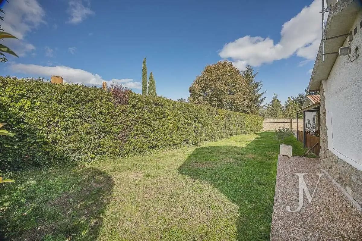 Villa te koop in Madrid stad - € 2.500.000 (Ref: 9965613)