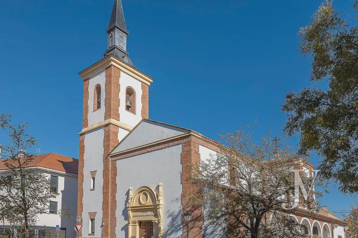 Villa te koop in Madrid stad - € 2.500.000 (Ref: 9965613)