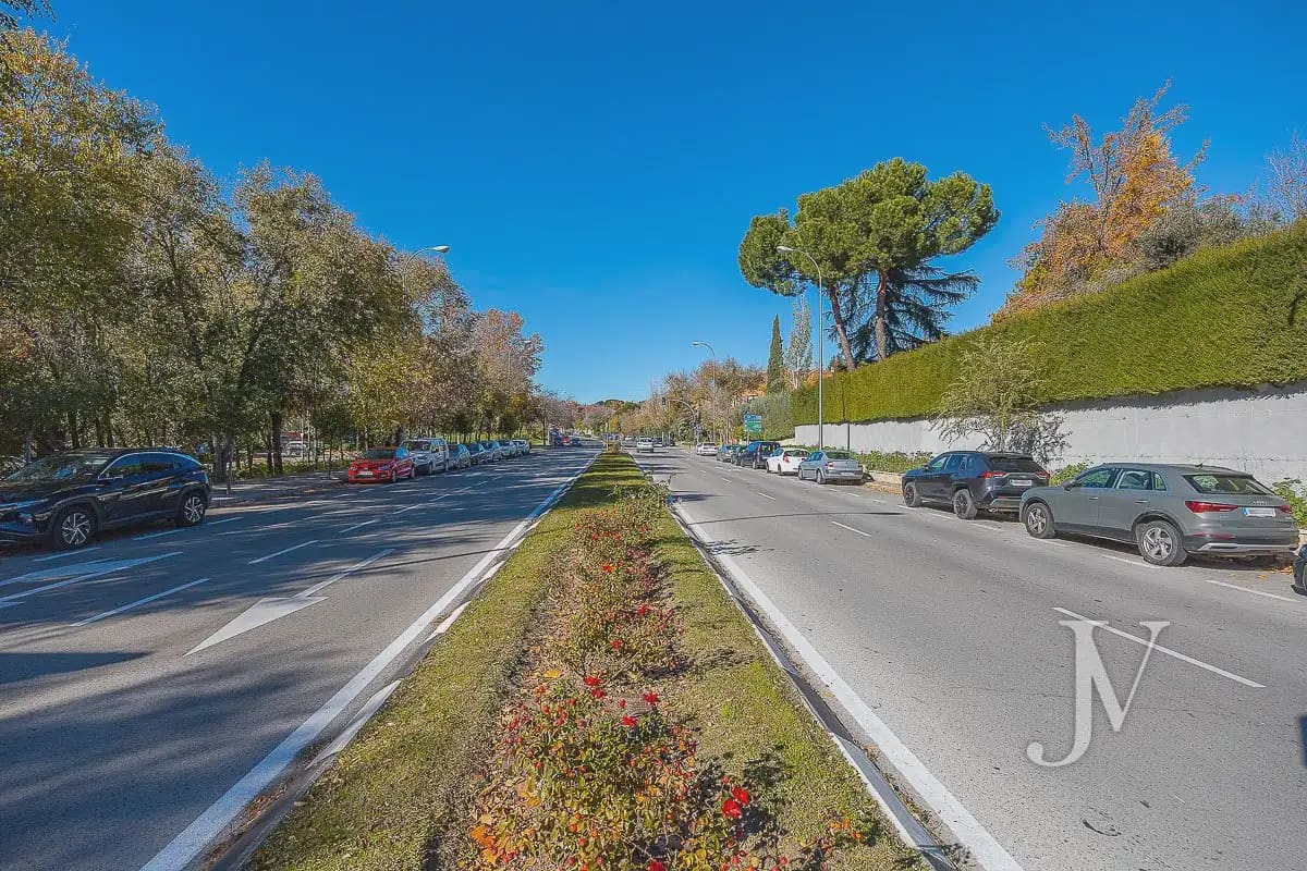Villa te koop in Madrid stad - € 2.500.000 (Ref: 9965613)
