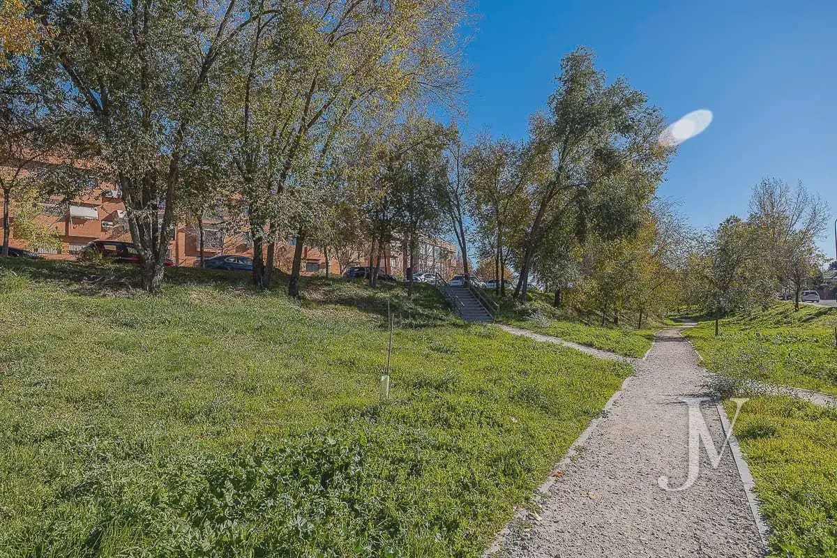 Villa te koop in Madrid stad - € 2.500.000 (Ref: 9965613)