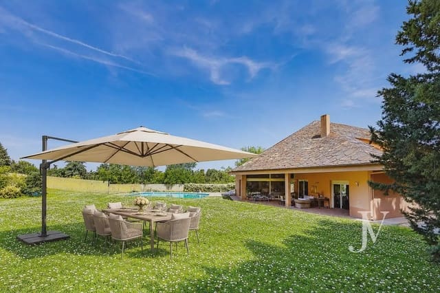 5 soveværelse Villa til salg i Pozuelo de Alarcón med swimmingpool garage - € 3.200.000 (Ref: 9965615)