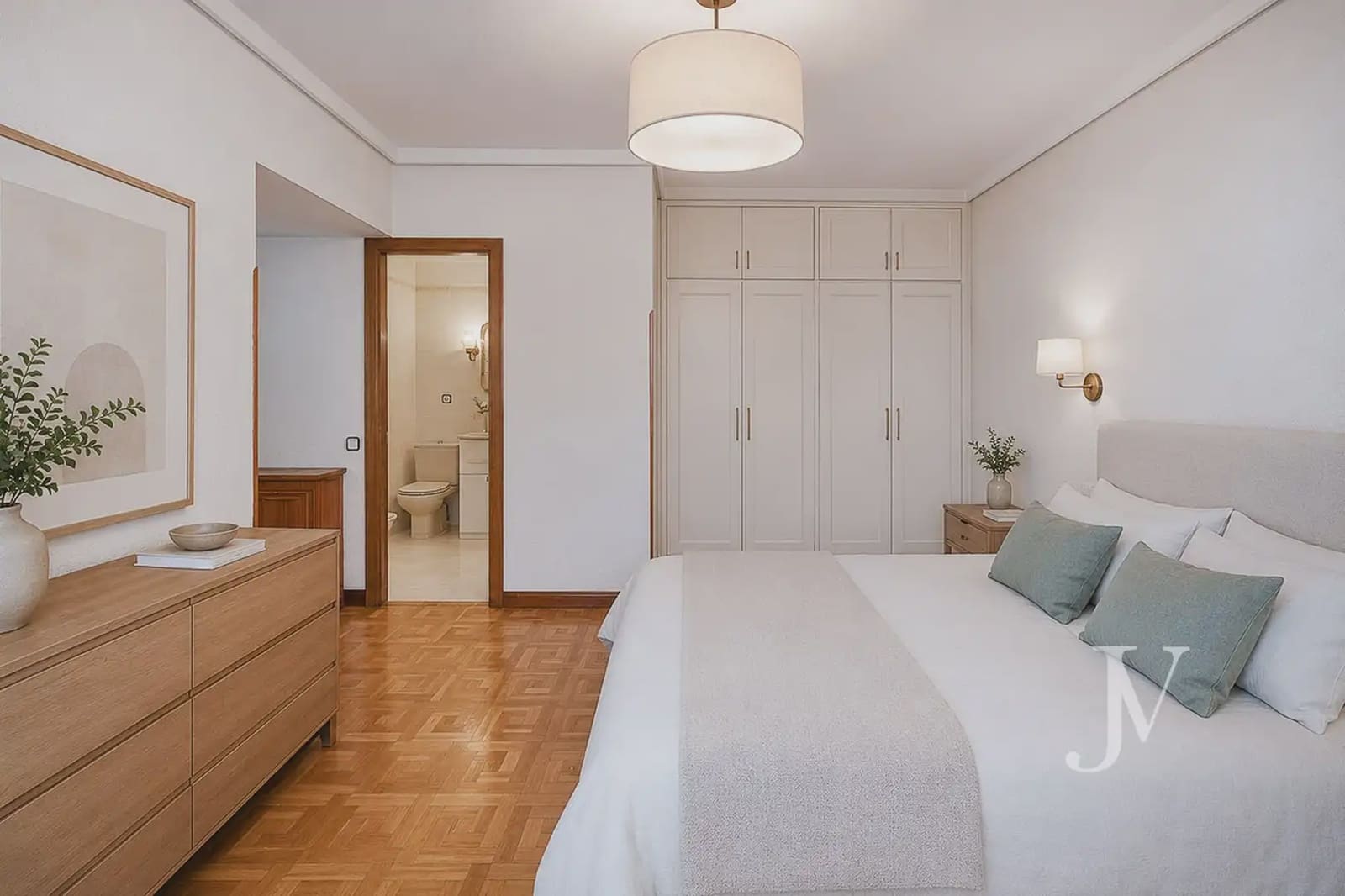4 bedroom Flat for sale in Madrid city with pool garage - € 1,150,000 (Ref: 9965617)