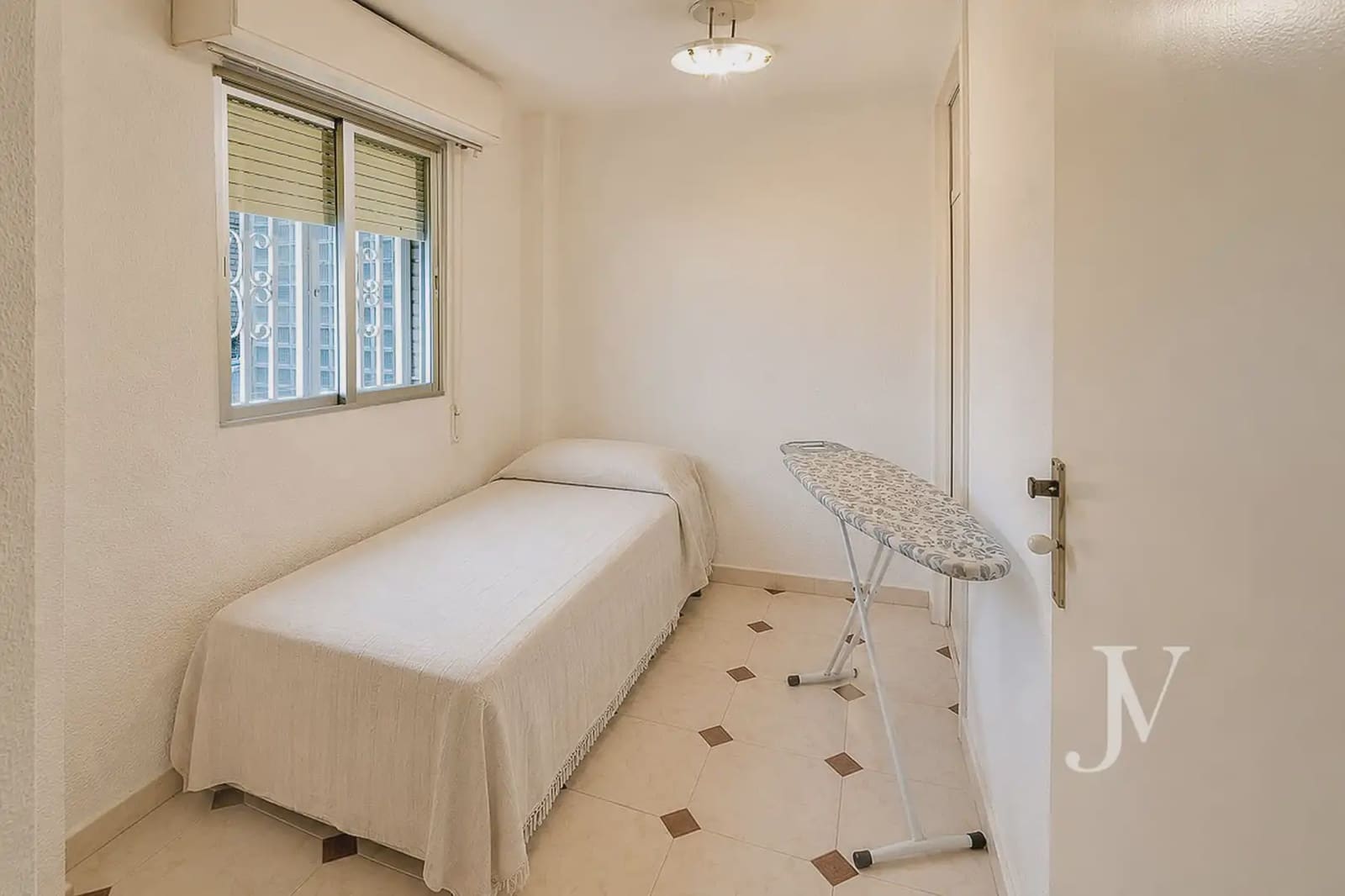 4 bedroom Flat for sale in Madrid city with pool garage - € 1,150,000 (Ref: 9965617)