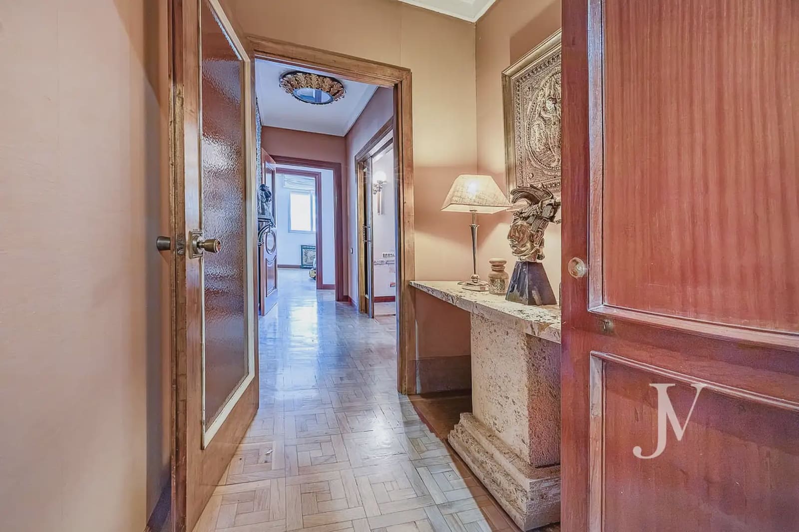 4 bedroom Flat for sale in Madrid city with pool garage - € 1,150,000 (Ref: 9965617)