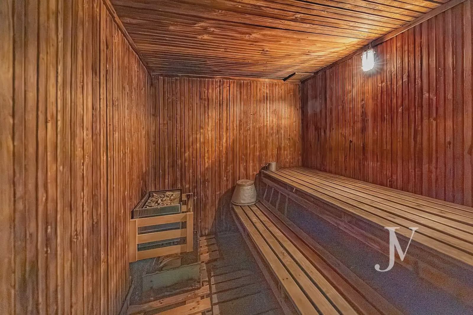 4 bedroom Flat for sale in Madrid city with pool garage - € 1,150,000 (Ref: 9965617)