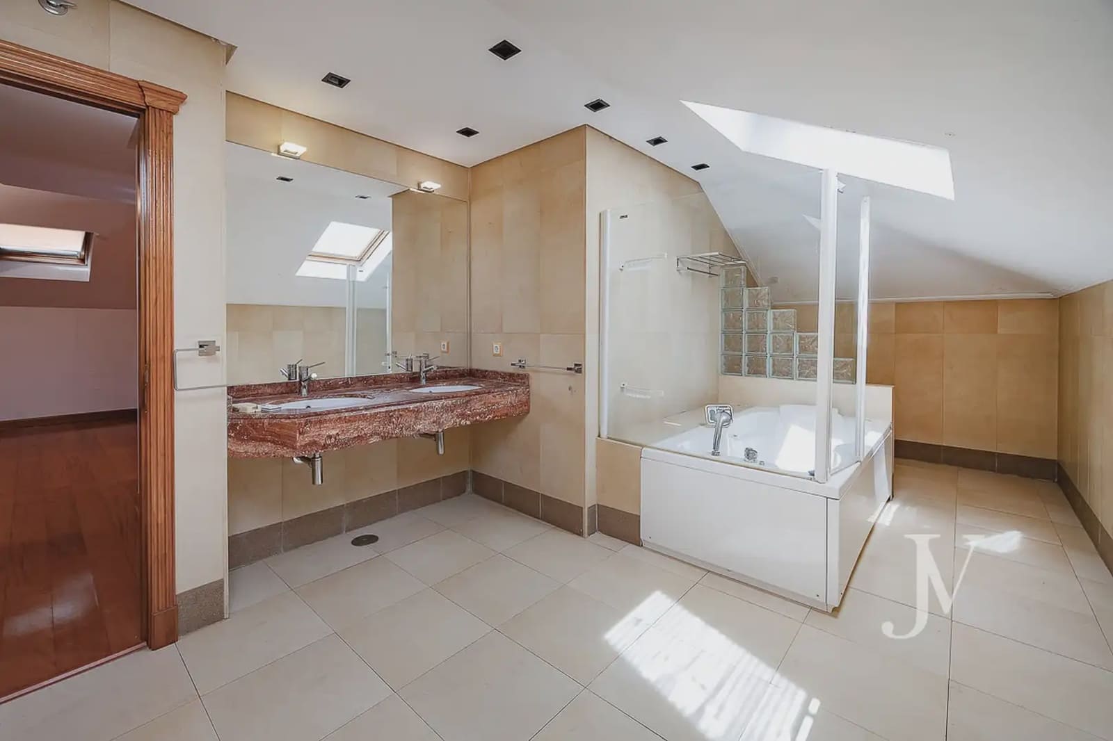 5 soveværelse Villa til salg i Madrid by med garage - € 3.199.000 (Ref: 9965618)
