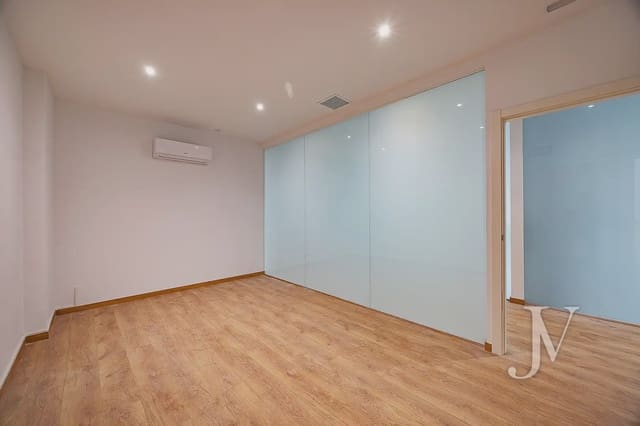 Kontor til salg i Valverde, Madrid by med garage - € 999.000 (Ref: 9965619)