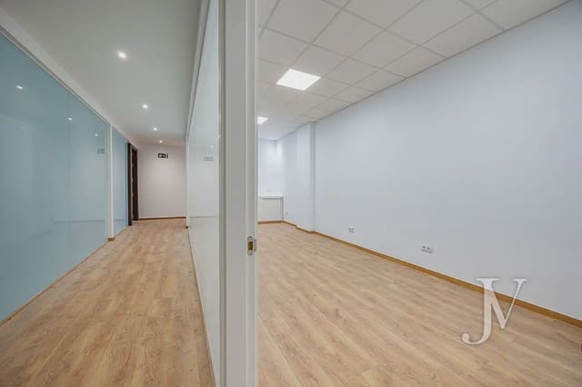Kontor til salg i Valverde, Madrid by med garage - € 999.000 (Ref: 9965619)
