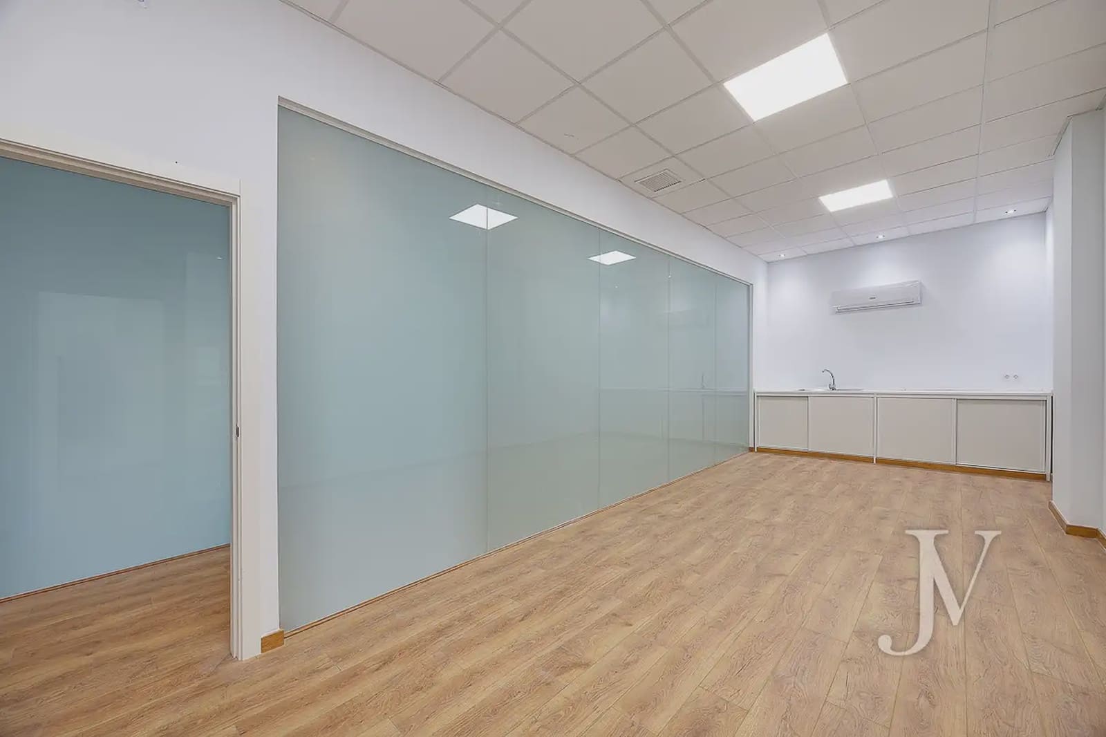 Kontor til salg i Madrid by med garage - € 999.000 (Ref: 9965619)