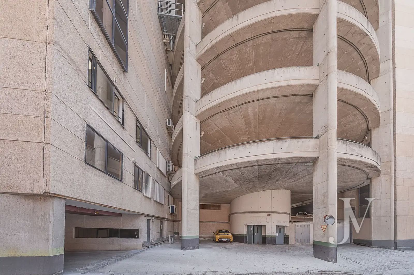 Kontor til salg i Madrid by med garage - € 999.000 (Ref: 9965619)