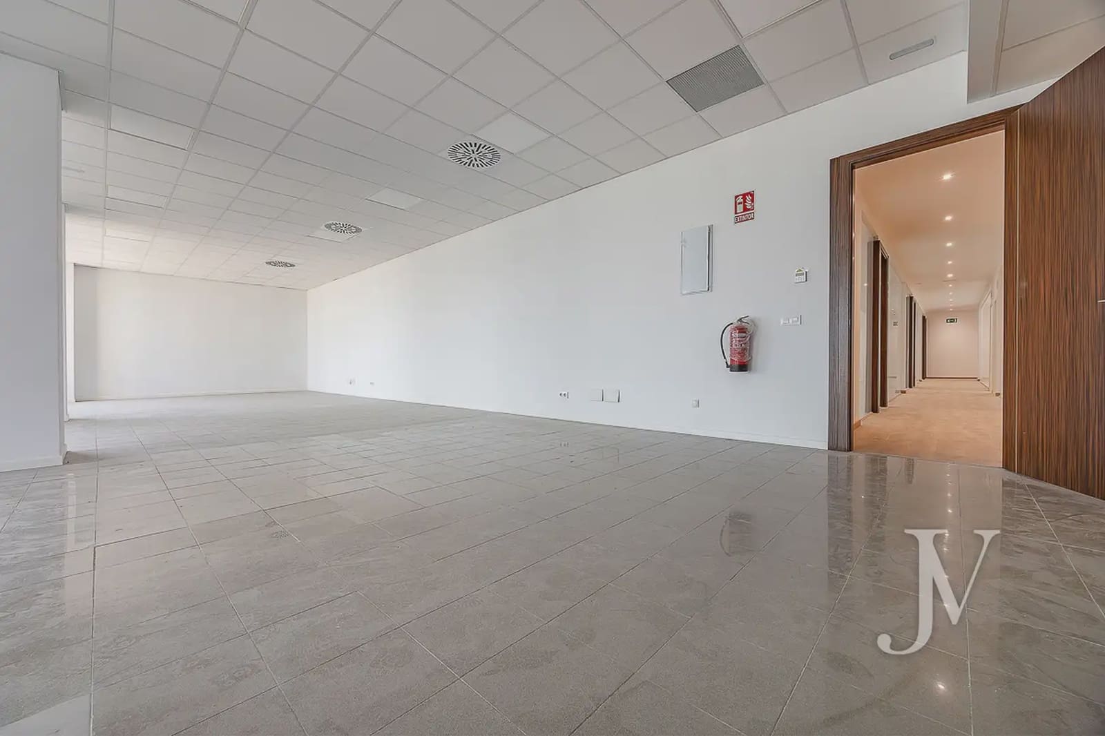 Kontor til salg i Madrid by med garage - € 999.000 (Ref: 9965619)