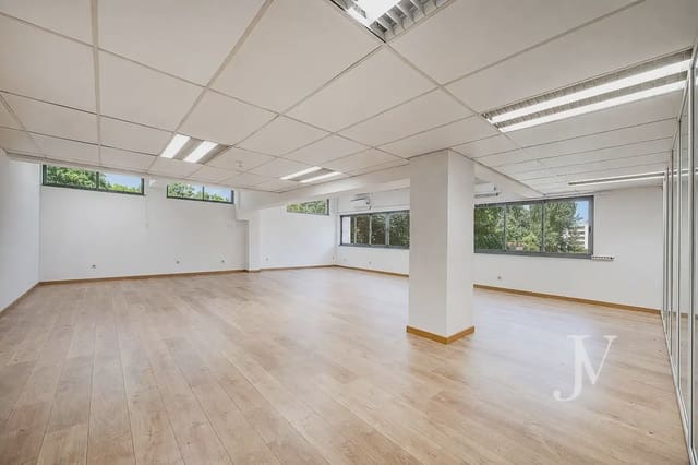 Kontor til salg i Ciudad Universitaria, Madrid by - € 759.000 (Ref: 9965621)