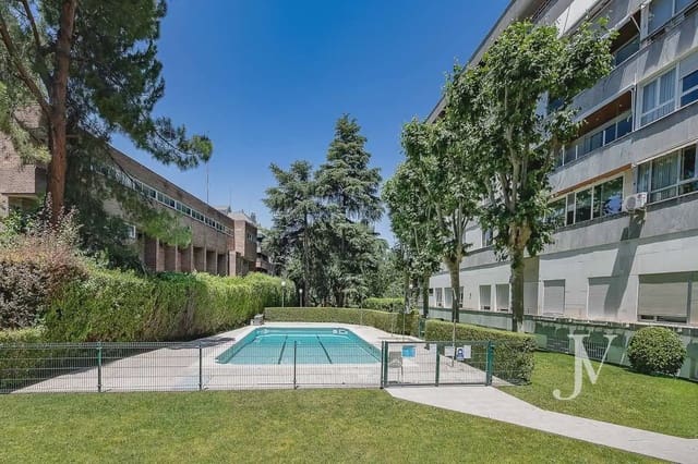 Kontor til salg i Ciudad Universitaria, Madrid by - € 759.000 (Ref: 9965621)