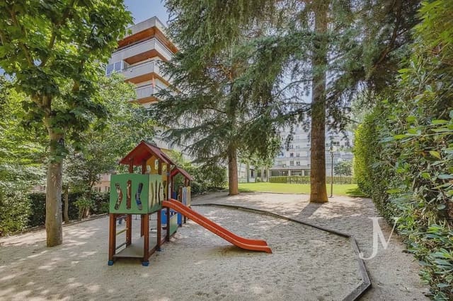 Lejlighed til salg i Ciudad Universitaria, Madrid by - € 759.000 (Ref: 9965622)