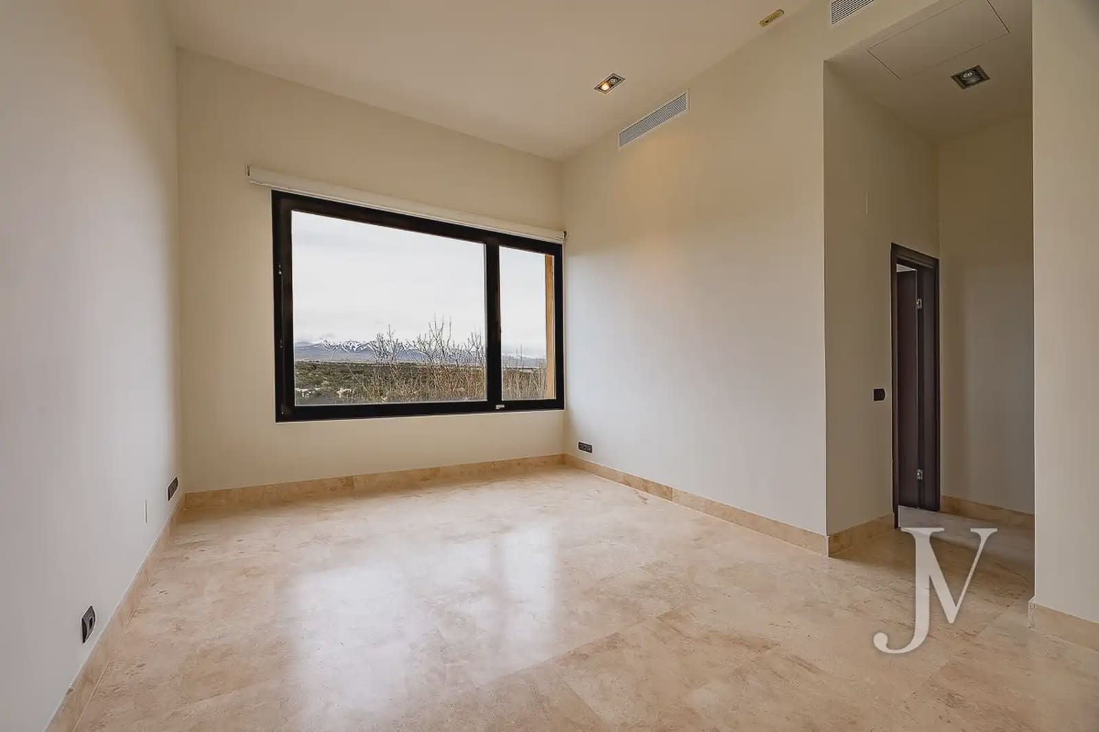 5 soverom Villa til salgs i San Sebastian de los Reyes med svømmebasseng garasje - € 3 250 000 (Ref: 9965623)