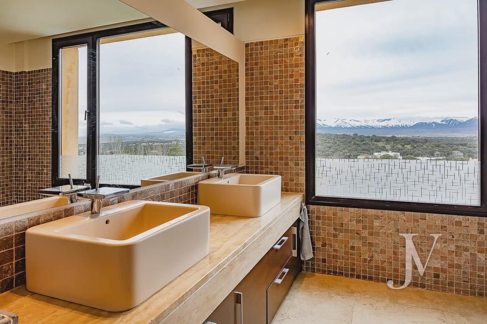 5 soverom Villa til salgs i San Sebastian de los Reyes med svømmebasseng garasje - € 3 250 000 (Ref: 9965623)