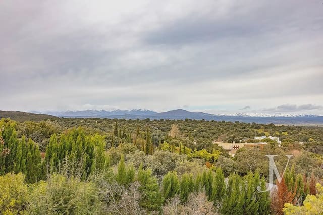 5 soverom Villa til salgs i San Sebastián de los Reyes med svømmebasseng garasje - € 3 250 000 (Ref: 9965623)