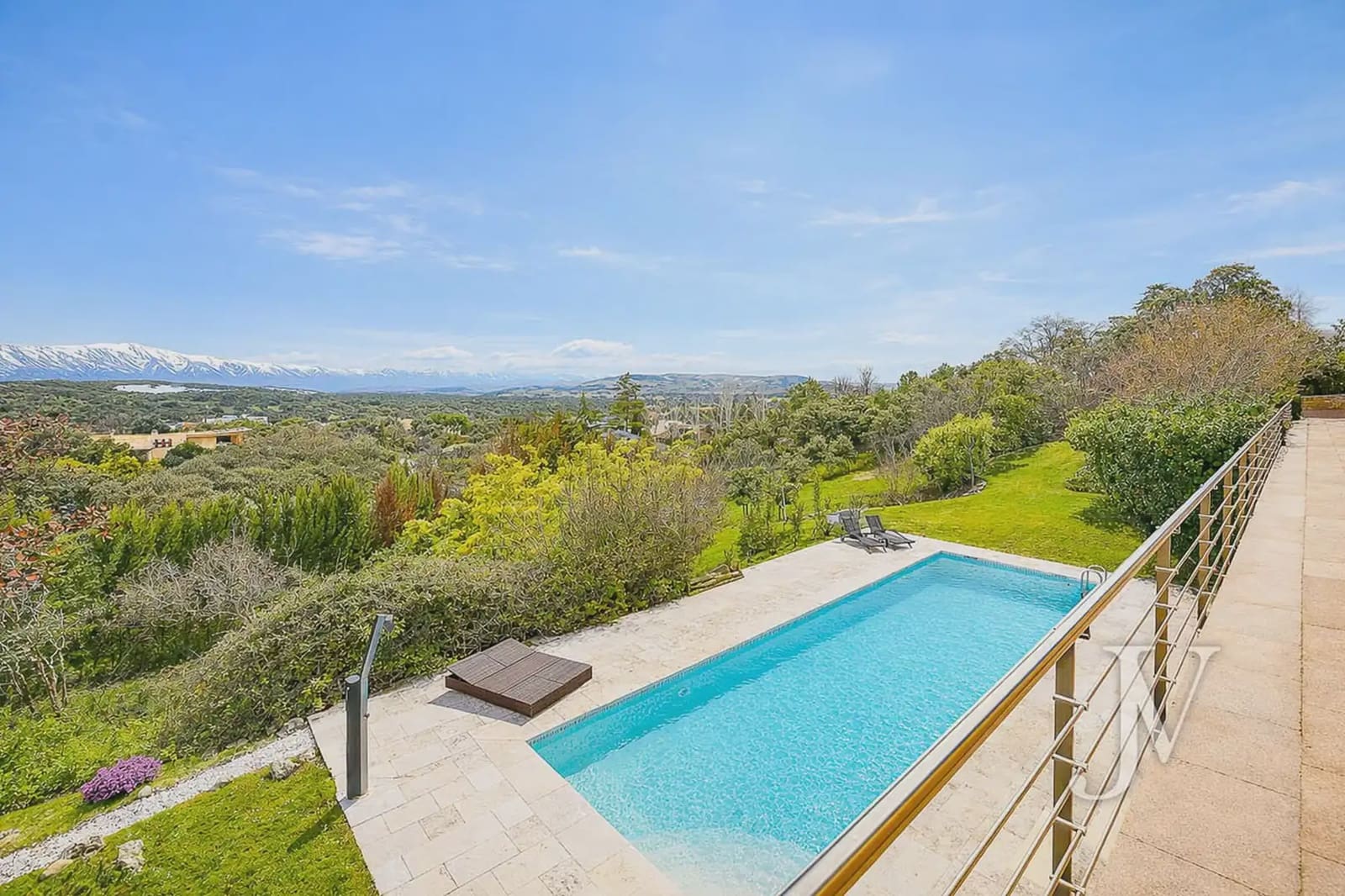 5 soverom Villa til salgs i San Sebastian de los Reyes med svømmebasseng garasje - € 3 250 000 (Ref: 9965623)