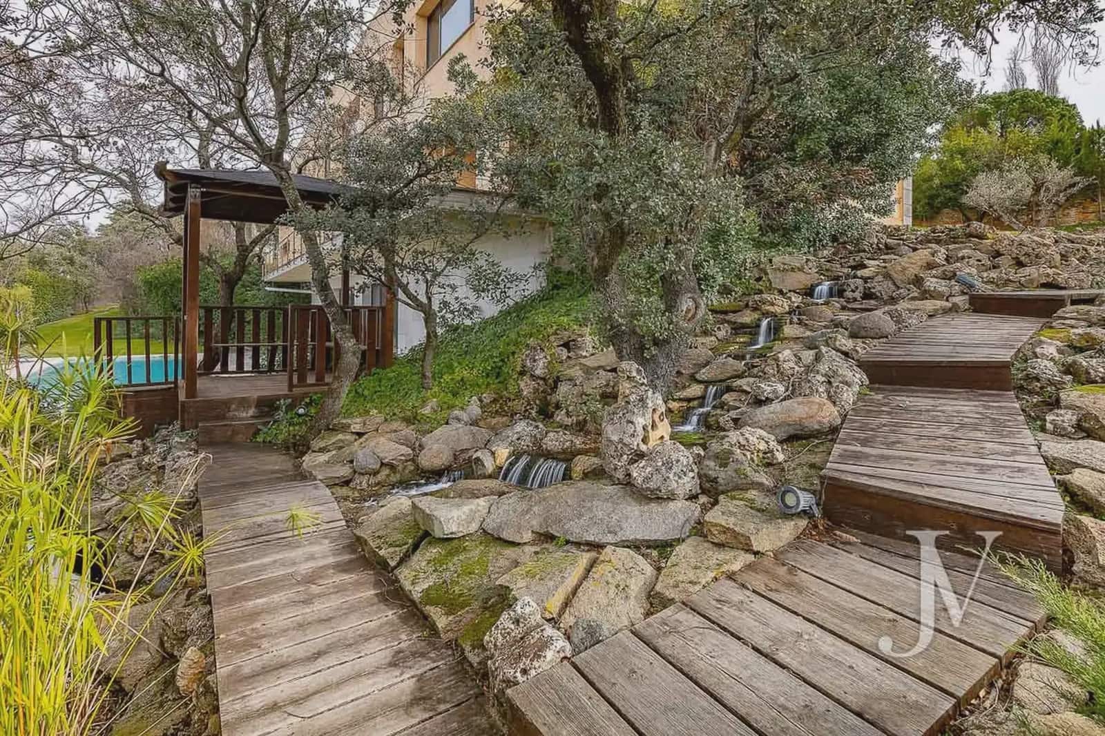 5 soverom Villa til salgs i San Sebastian de los Reyes med svømmebasseng garasje - € 3 250 000 (Ref: 9965623)