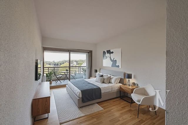 3 slaapkamer Flat te koop in Peñagrande, Madrid stad met zwembad - € 849.000 (Ref: 9965627)